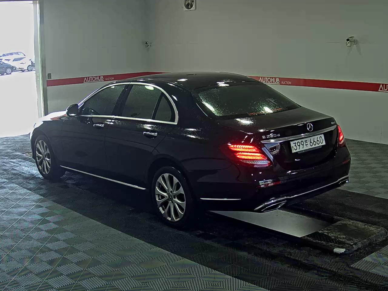مرسيدس - E-CLASS - Image 5
