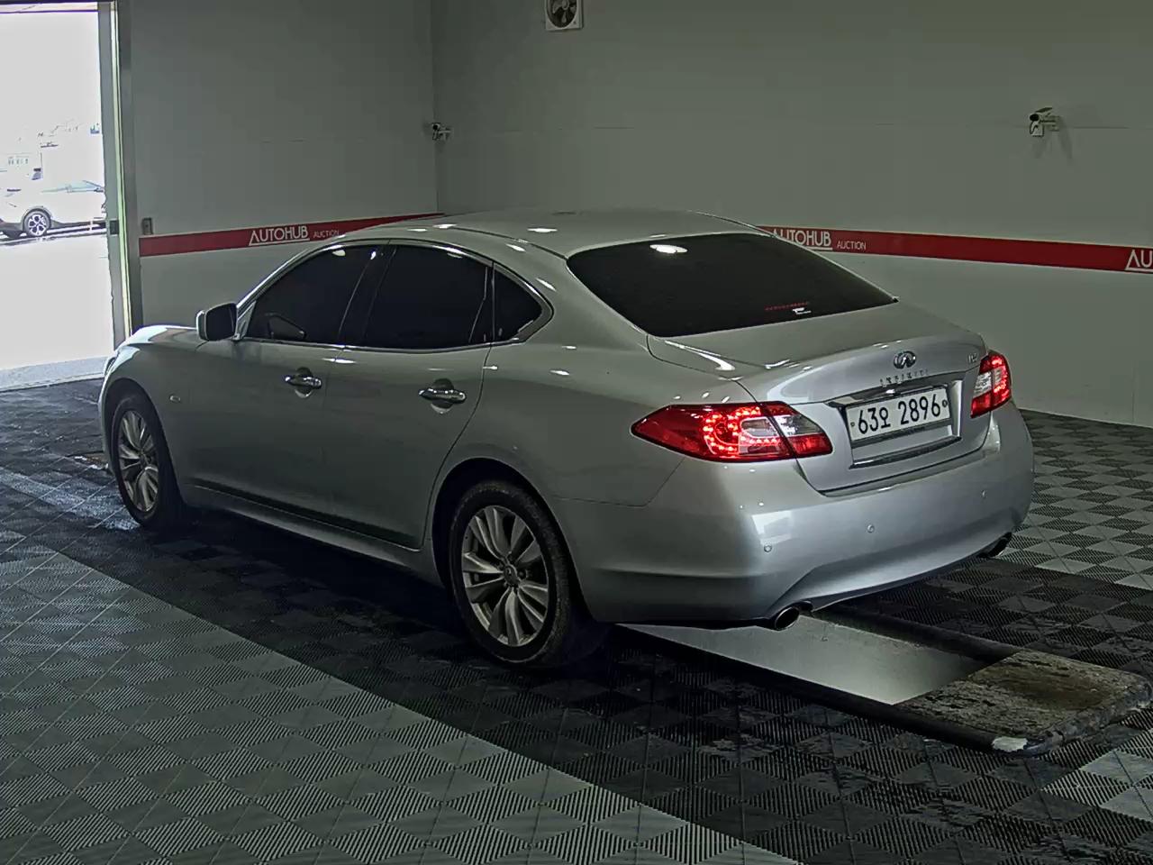 اينفيني M37
