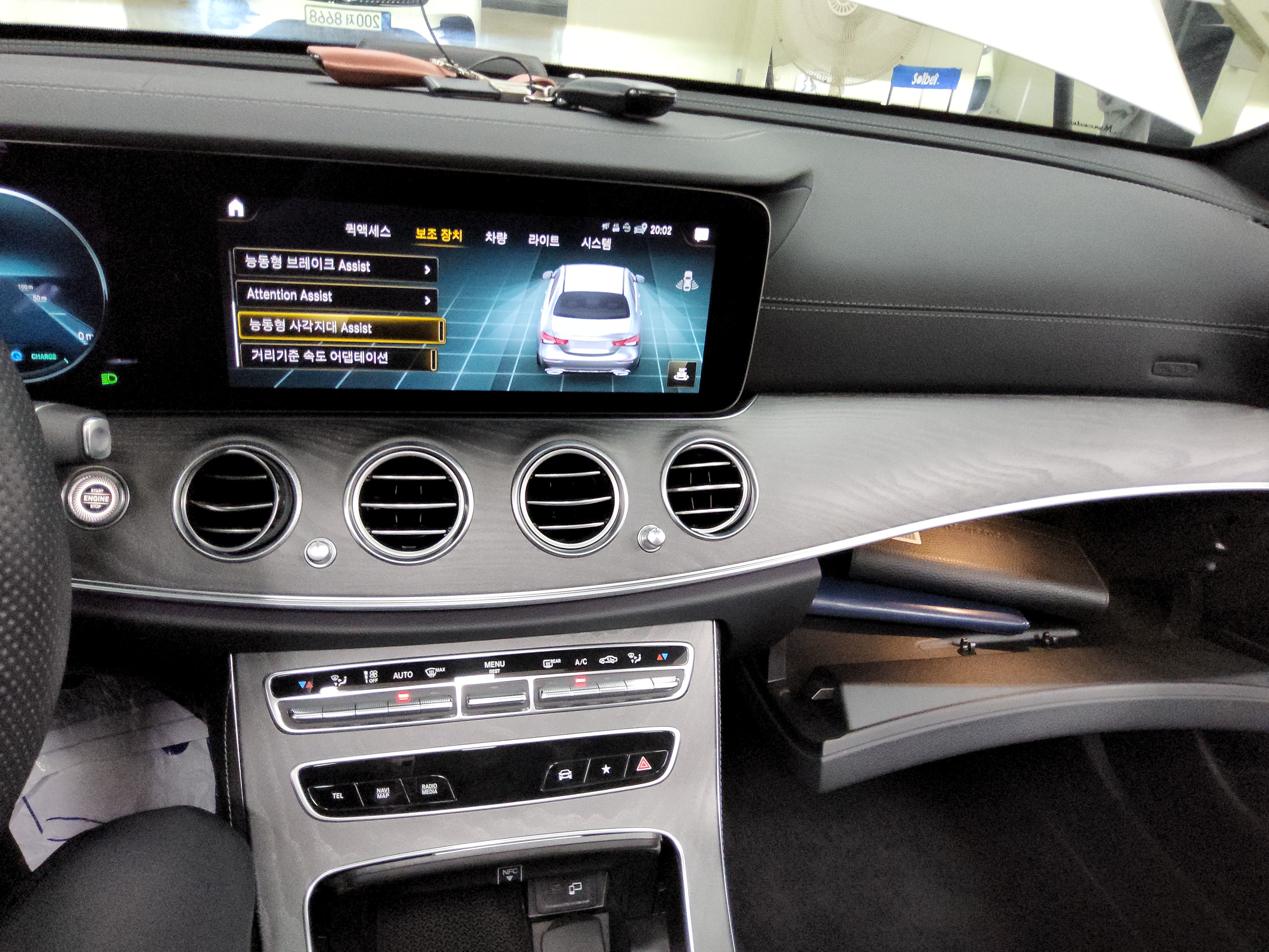 مرسيدس - E-CLASS - Image 18