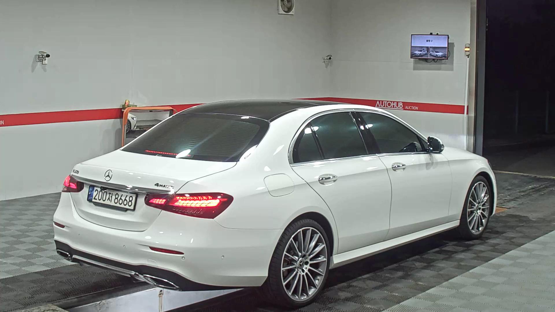 مرسيدس - E-CLASS - Image 4