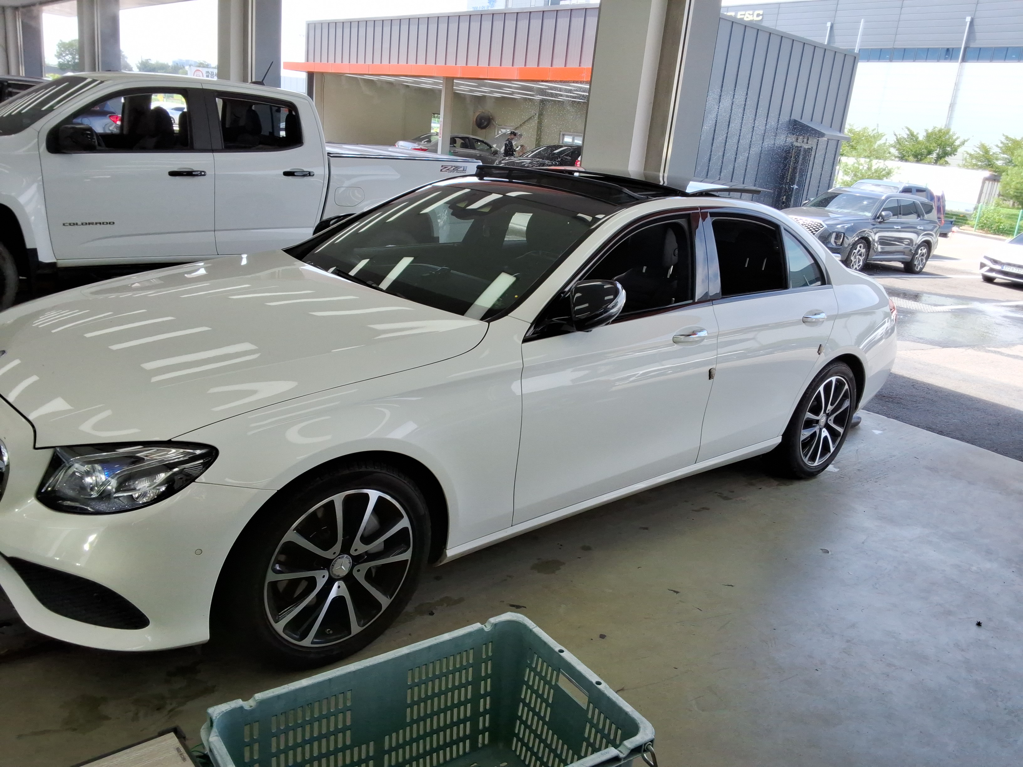 مرسيدس E-CLASS