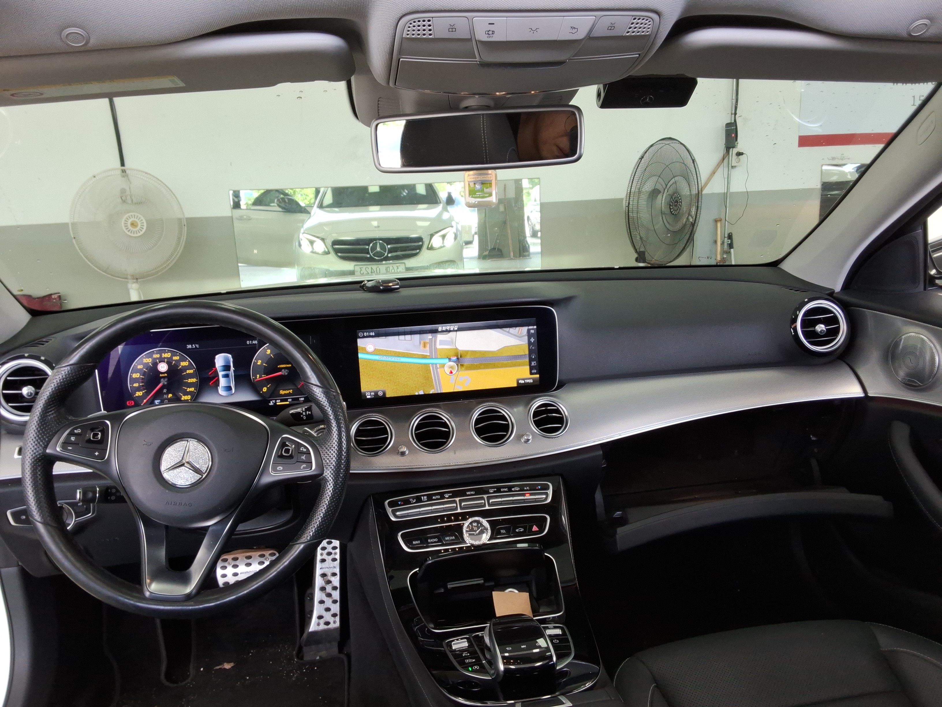 مرسيدس E-CLASS