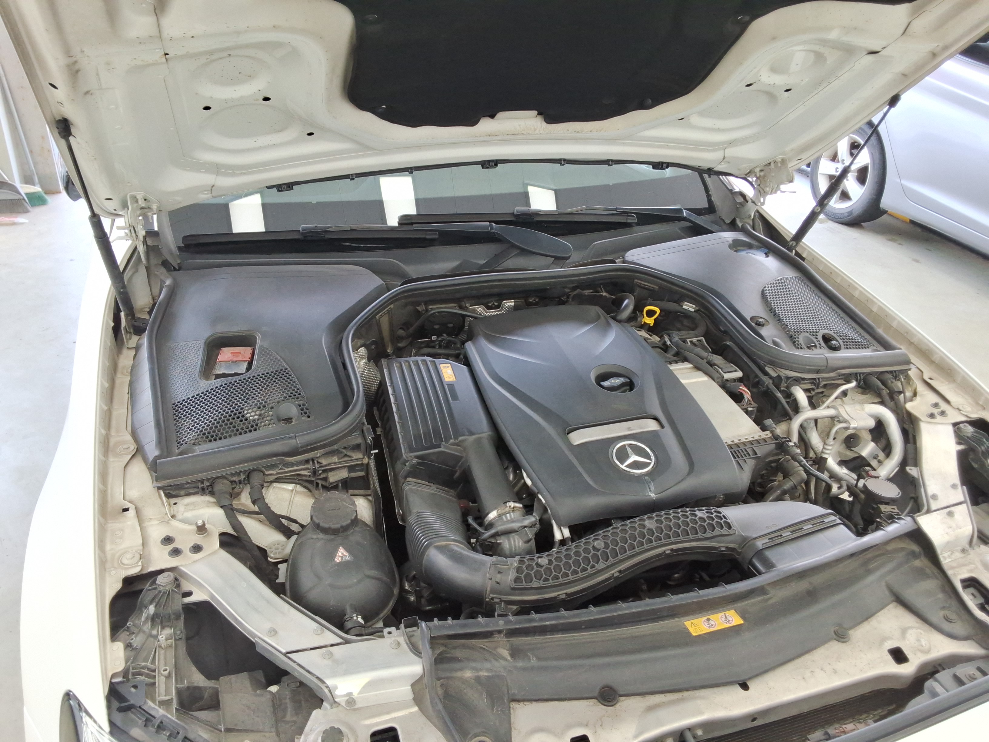 مرسيدس E-CLASS