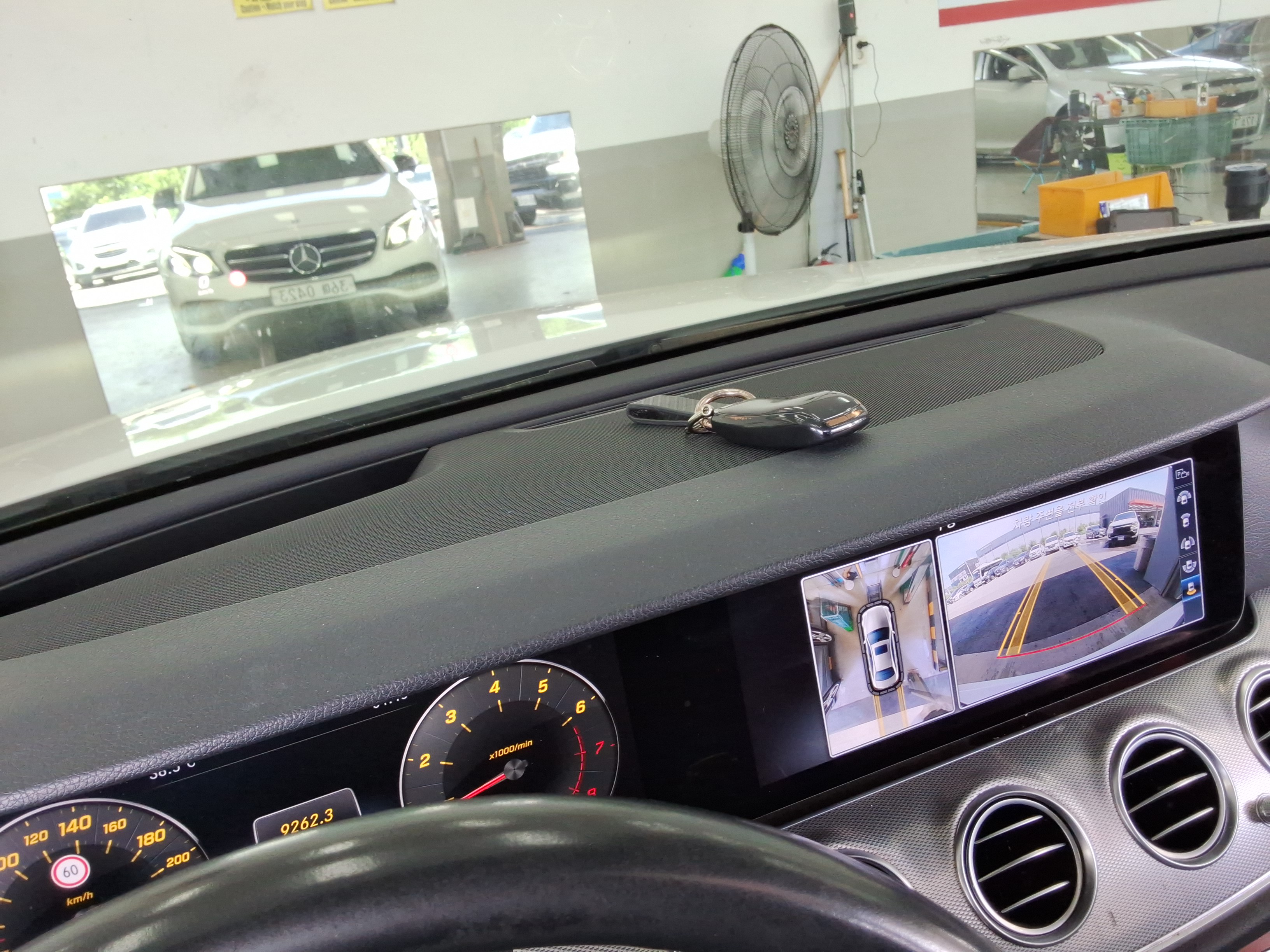 مرسيدس E-CLASS