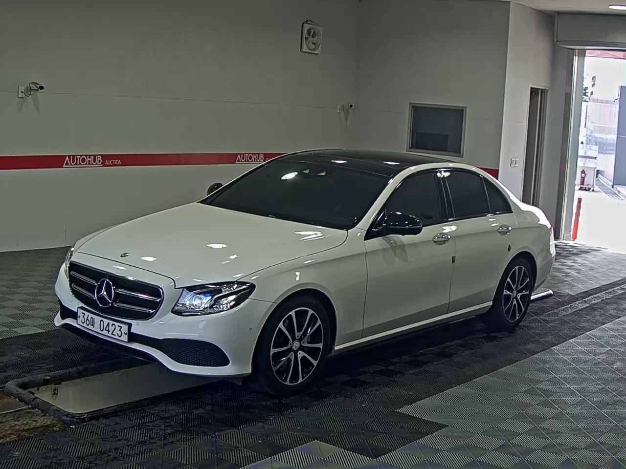 مرسيدس E-CLASS