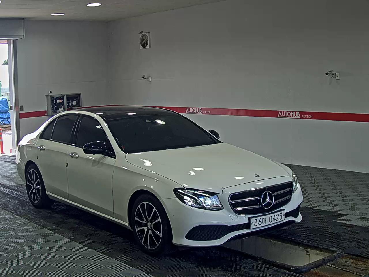 مرسيدس E-CLASS