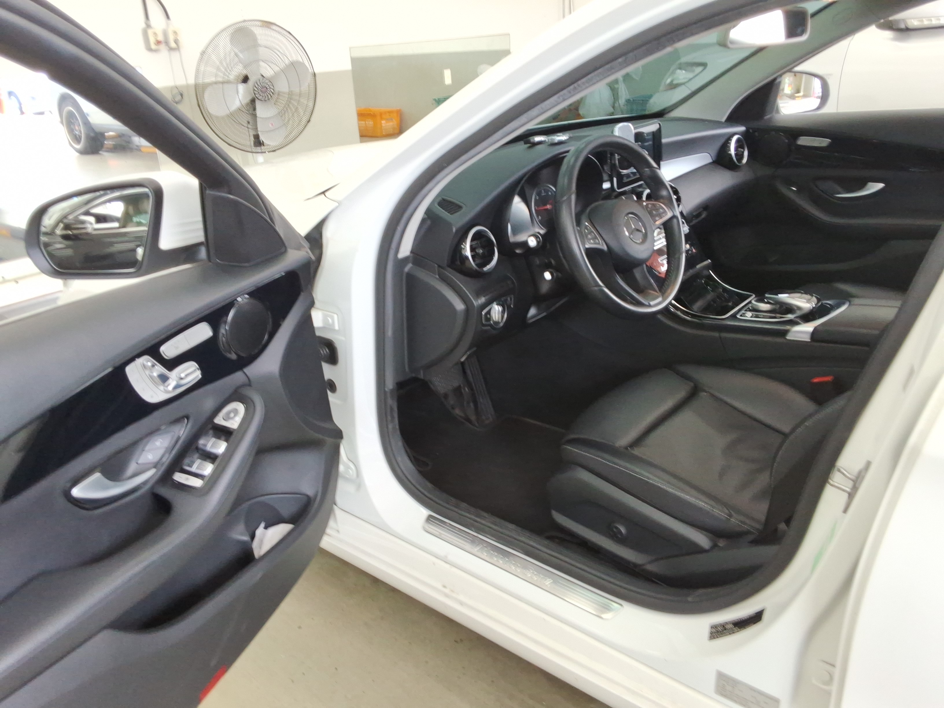 مرسيدس C-CLASS