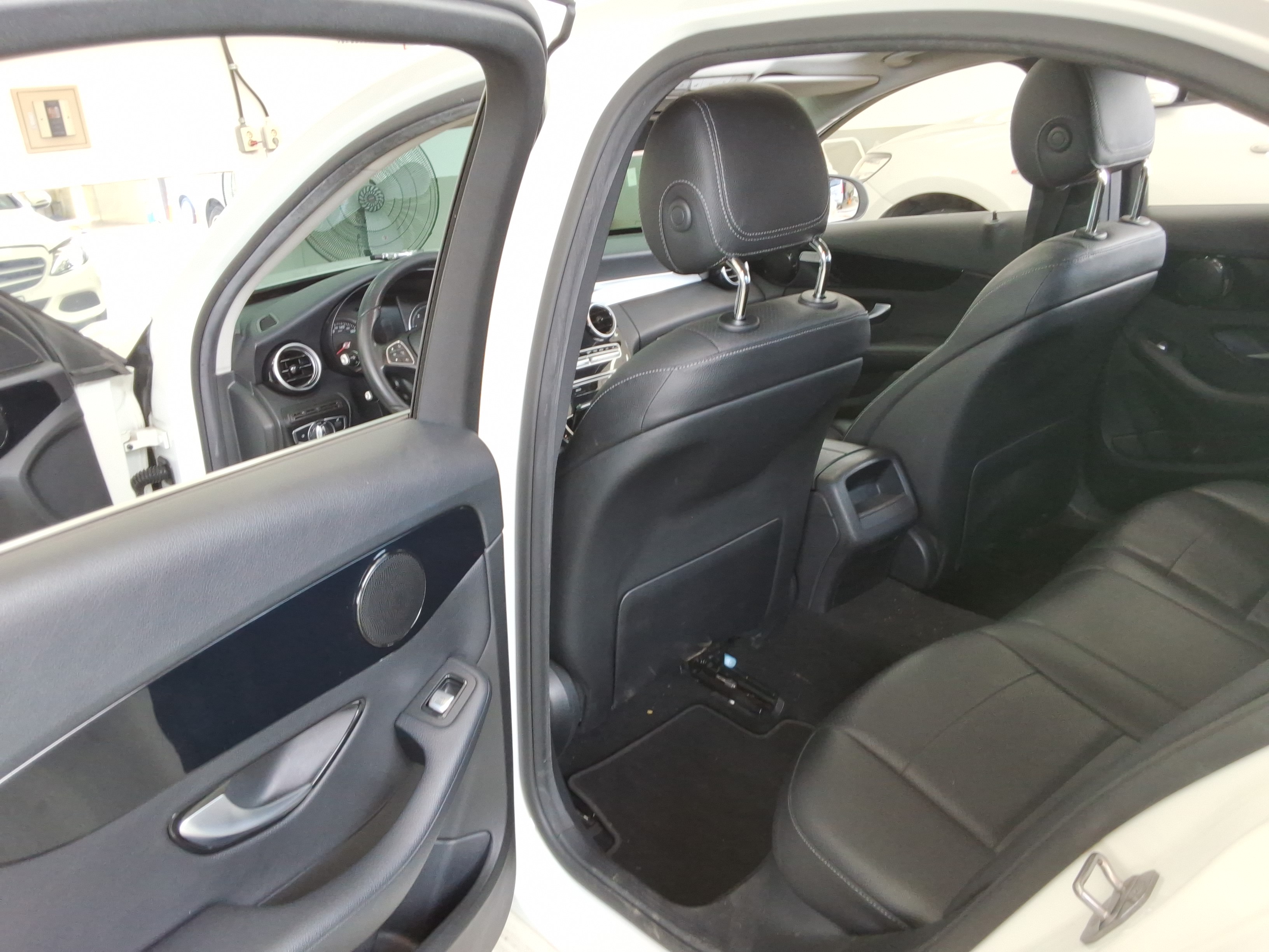 مرسيدس C-CLASS