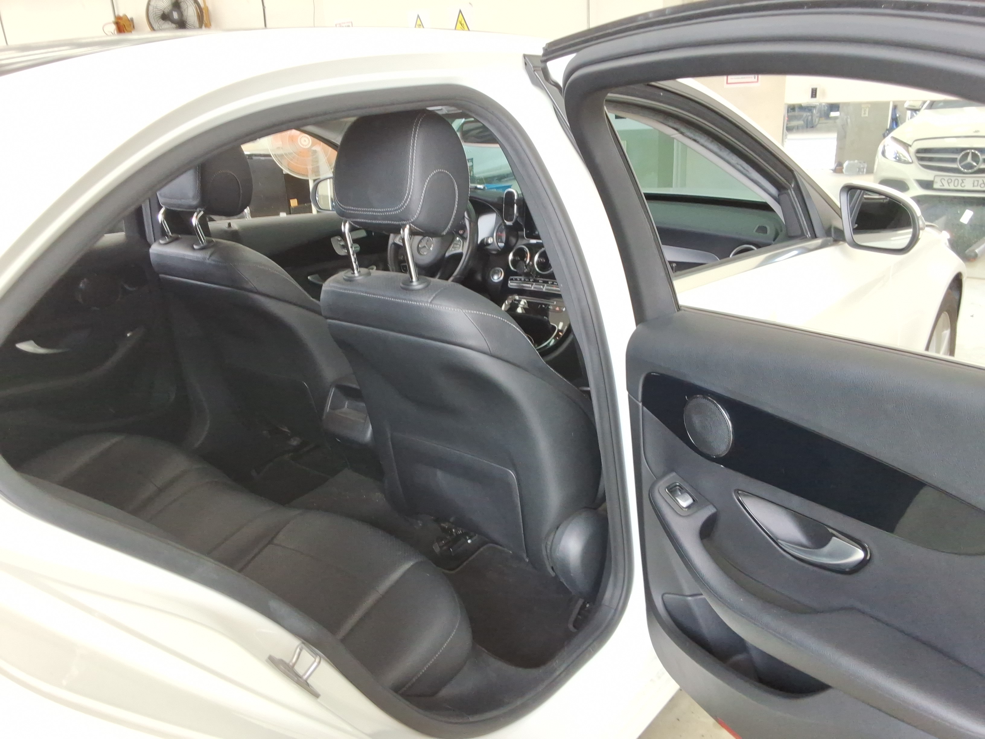 مرسيدس C-CLASS