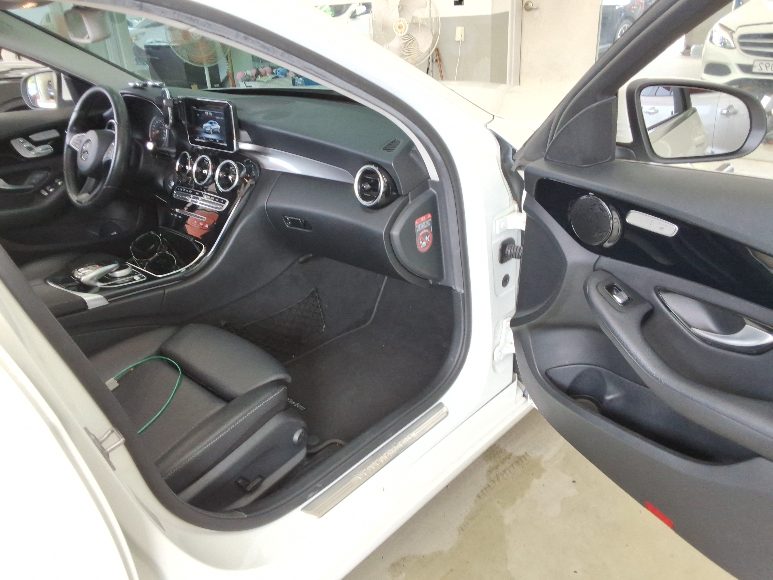 مرسيدس C-CLASS
