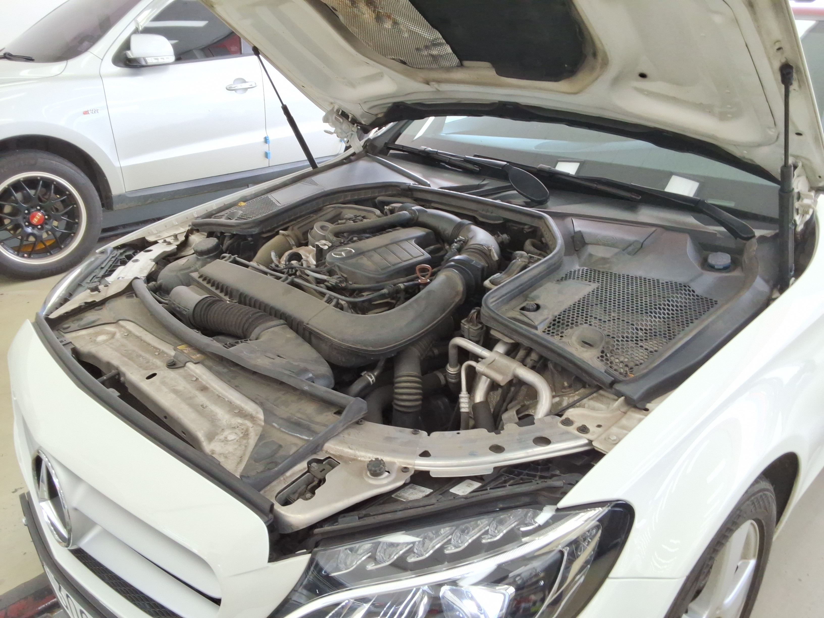 مرسيدس C-CLASS