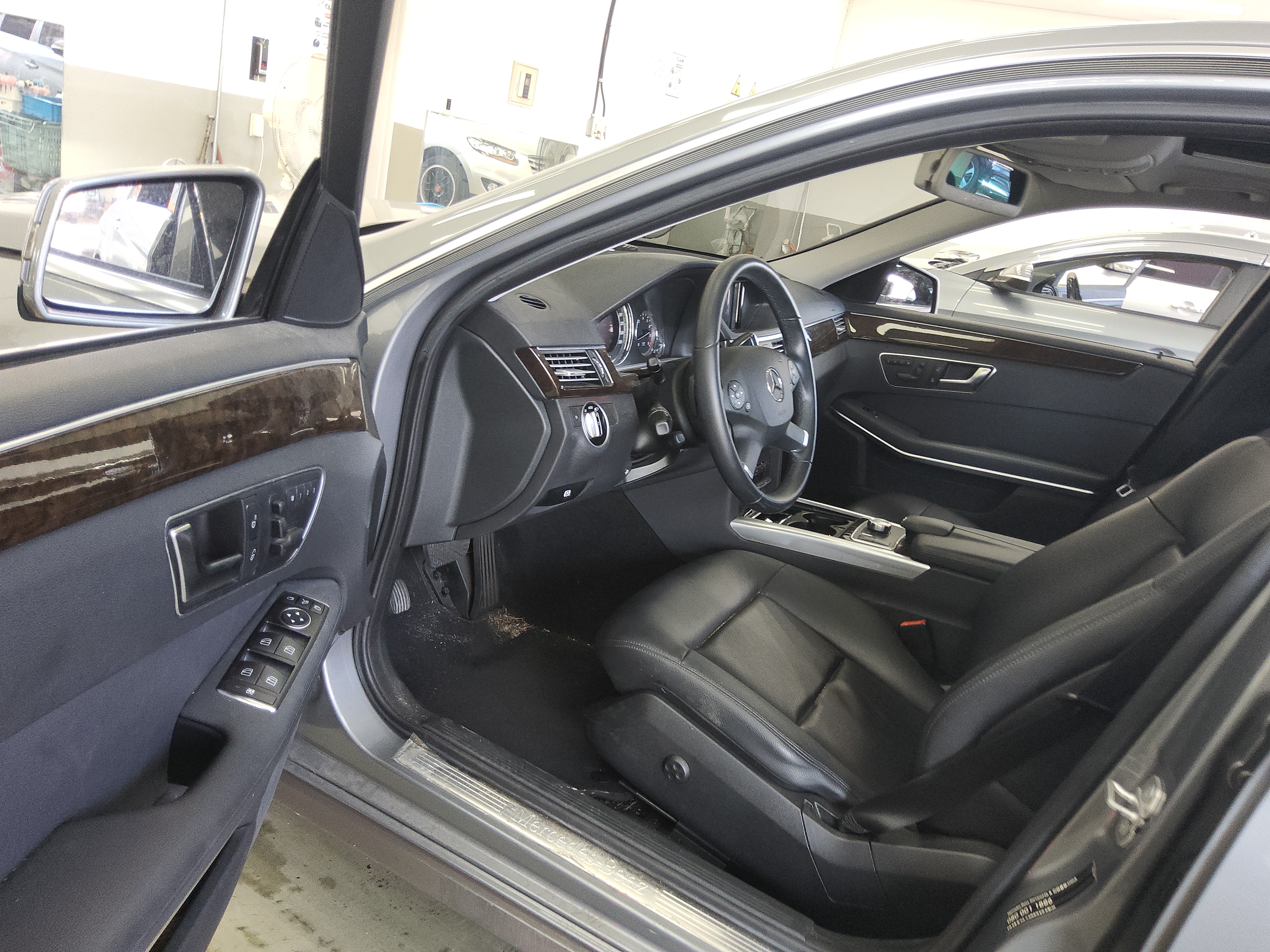 مرسيدس E-CLASS