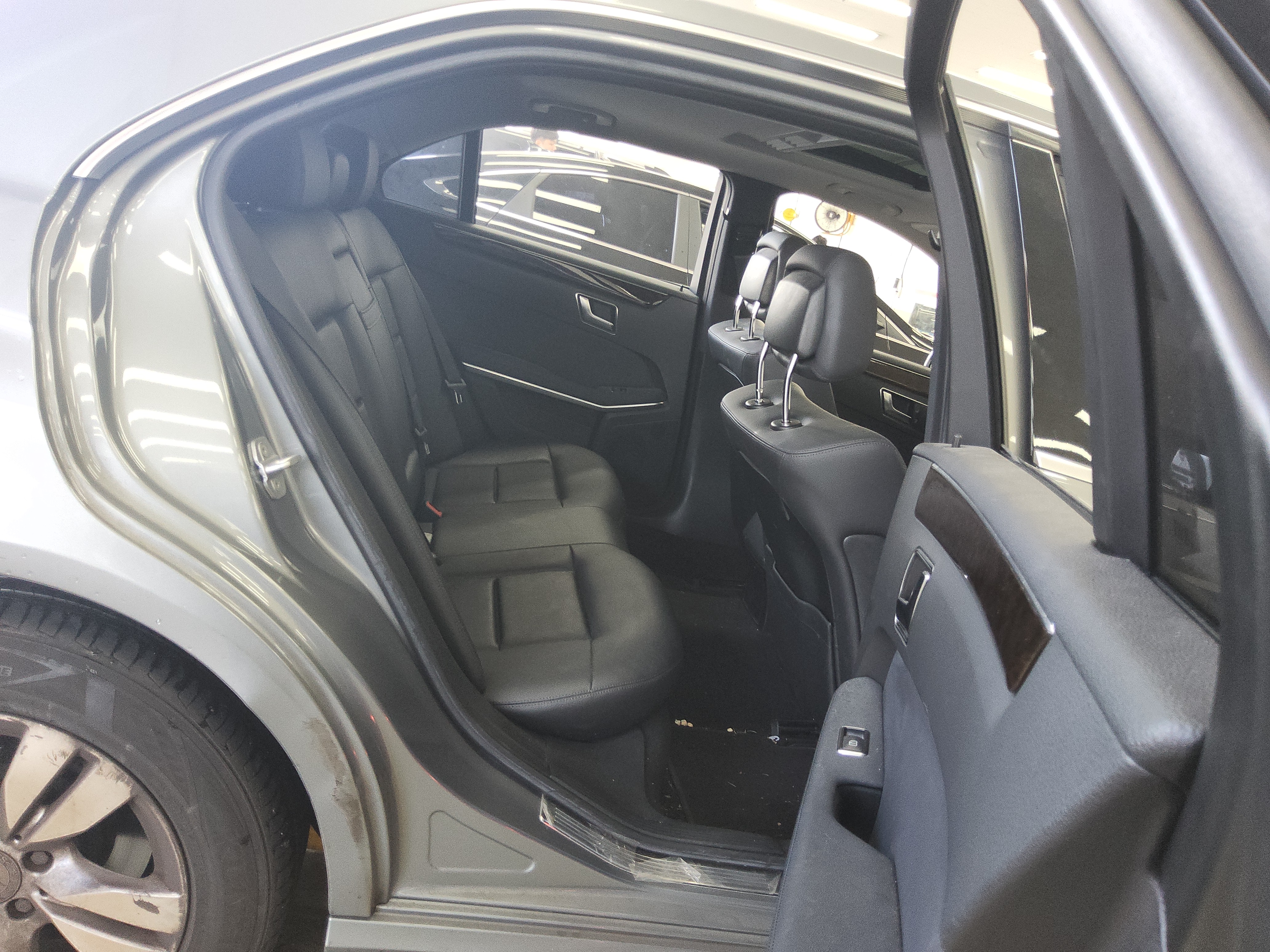 مرسيدس E-CLASS