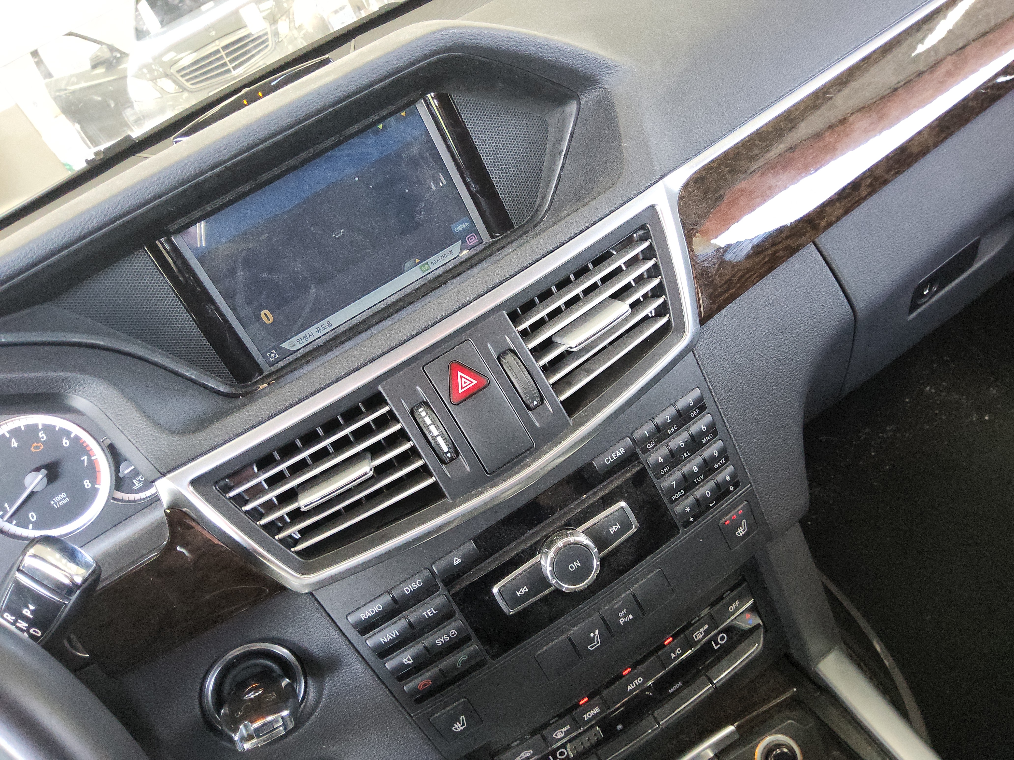 مرسيدس E-CLASS