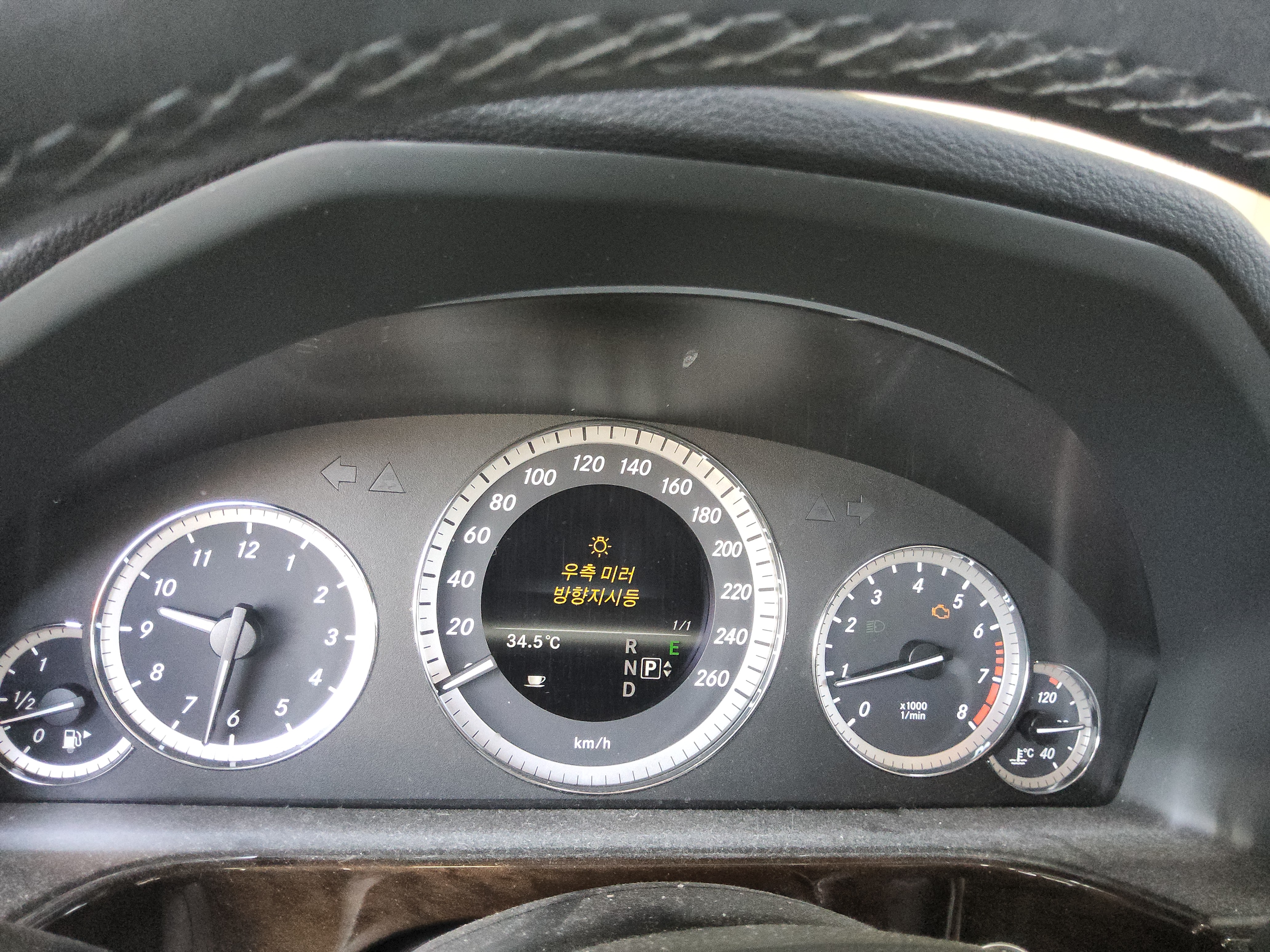 مرسيدس E-CLASS