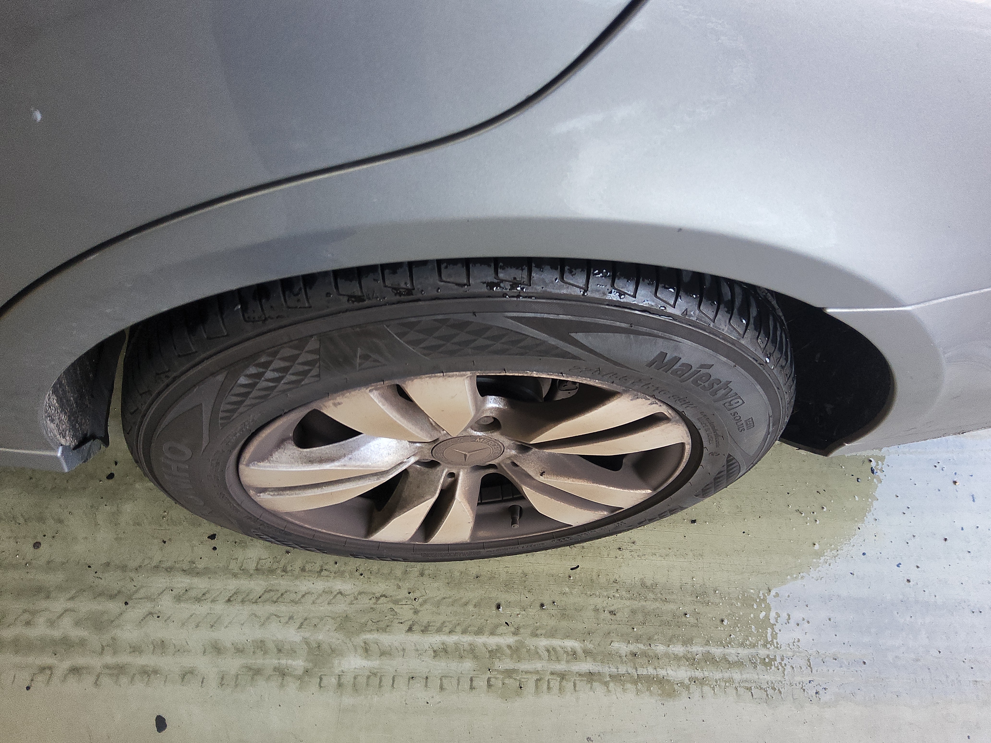 مرسيدس E-CLASS