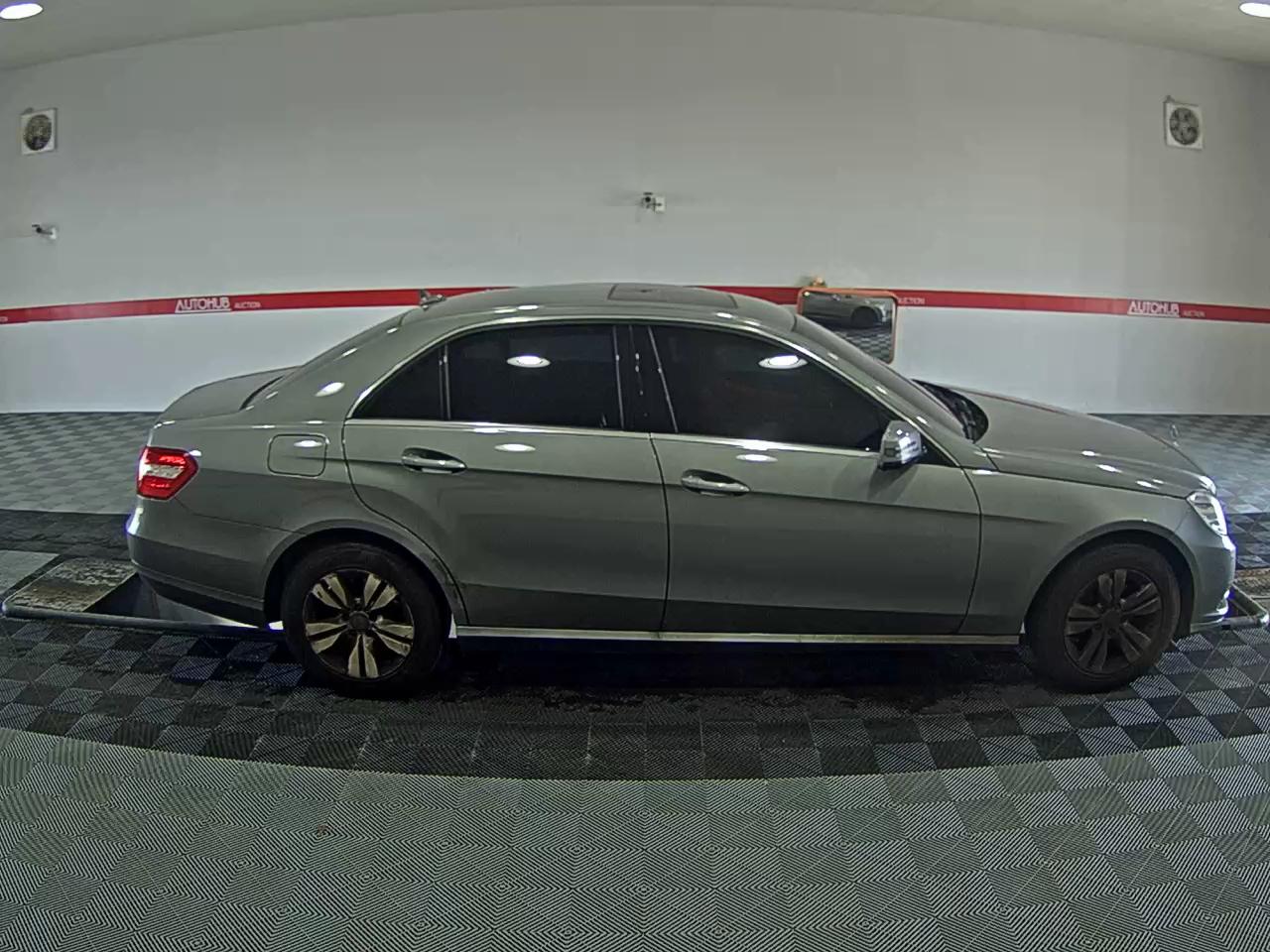 مرسيدس E-CLASS