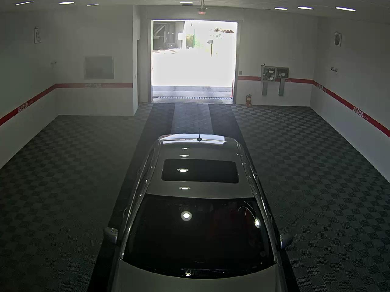 مرسيدس E-CLASS