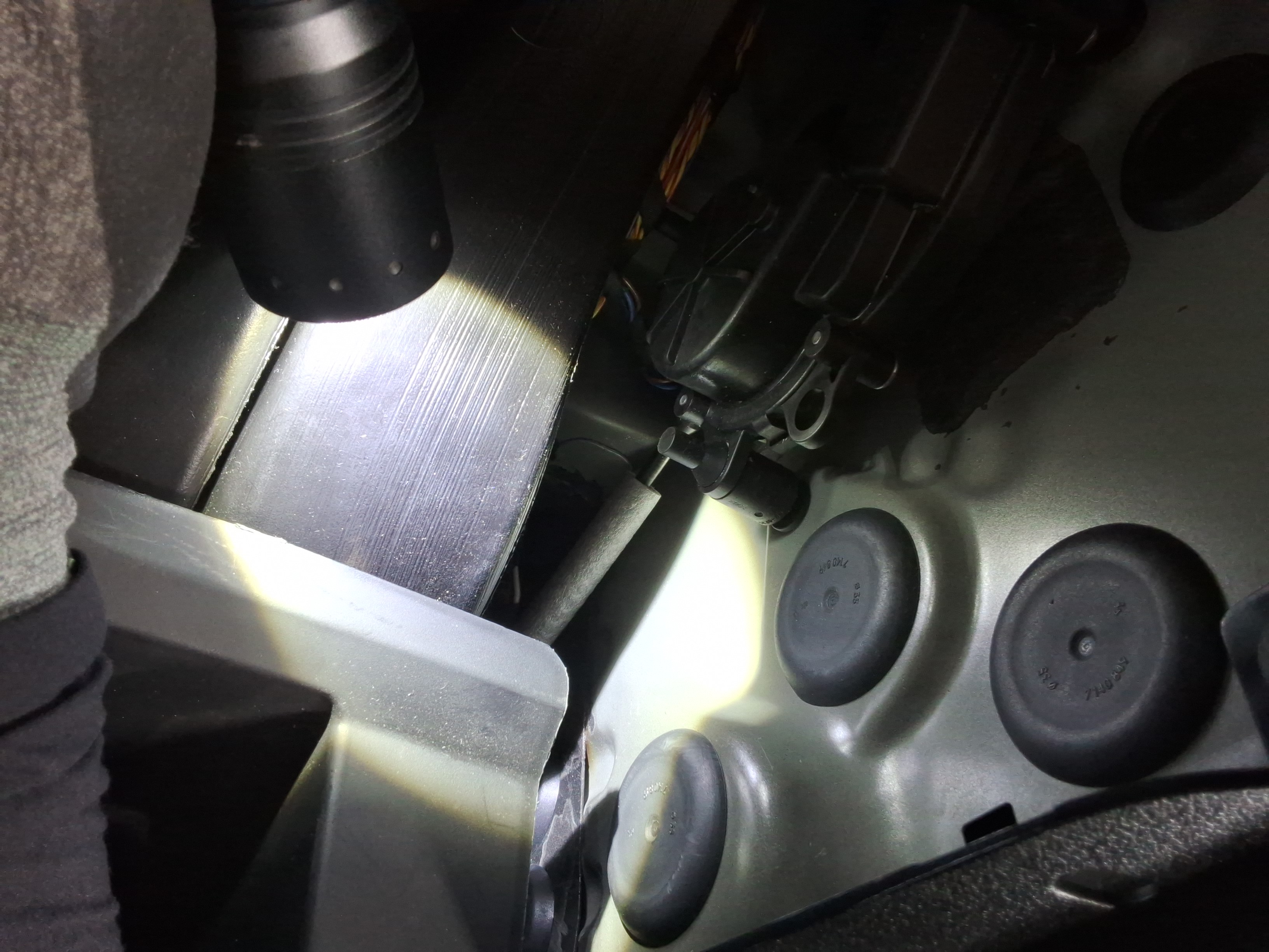 BMW - X7 - Image 31