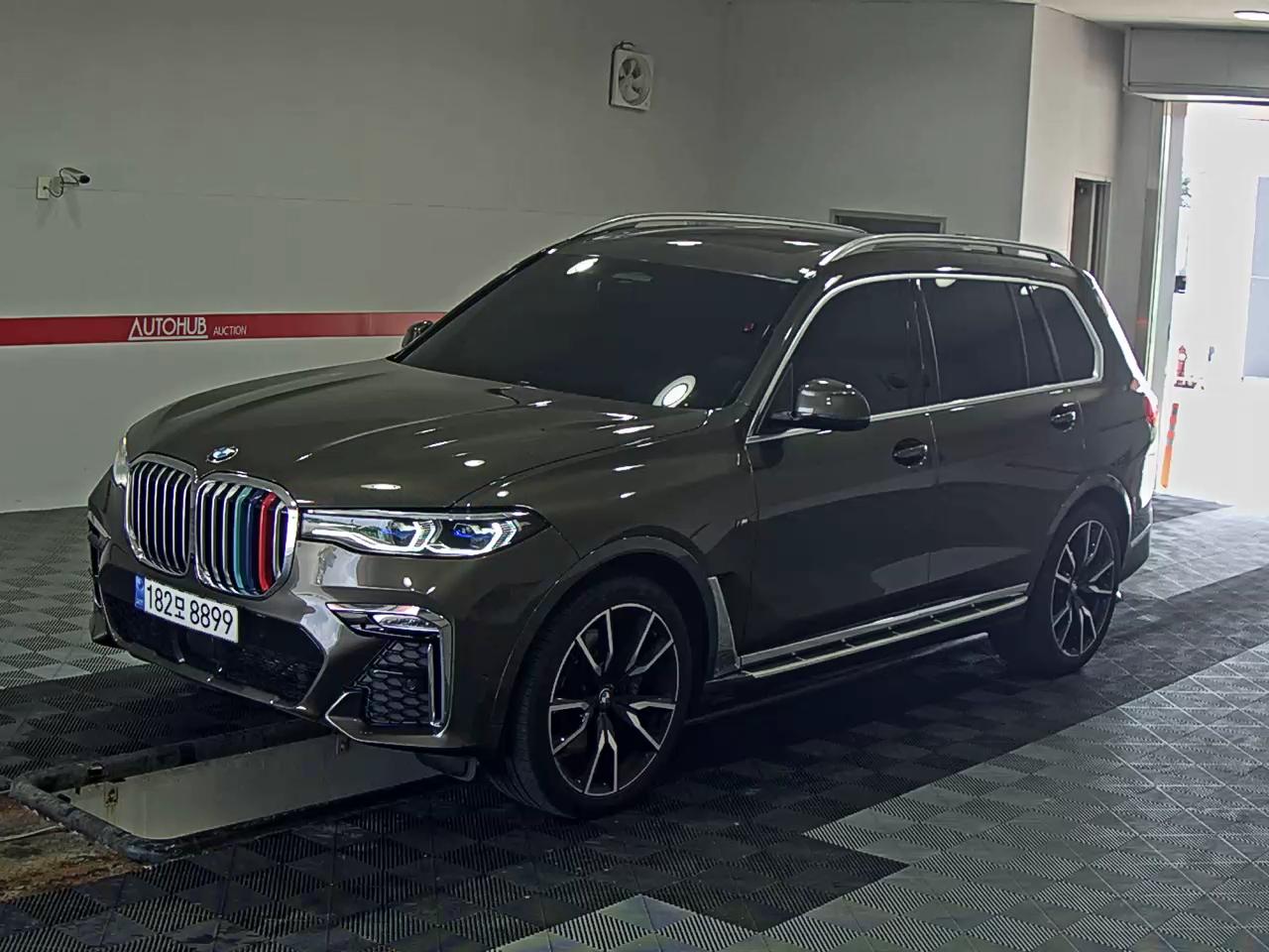 BMW - X7