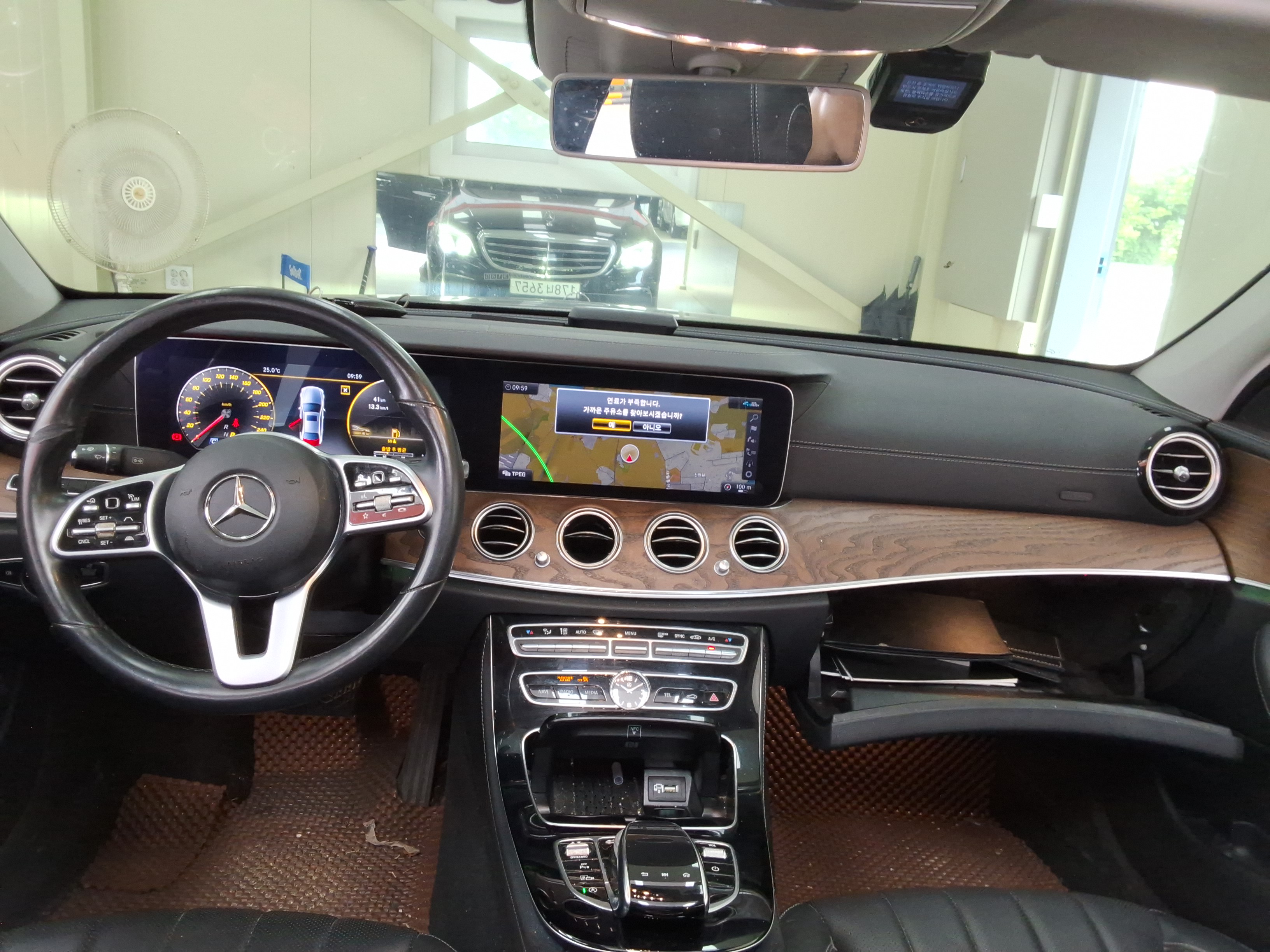 مرسيدس - E-CLASS - Image 10