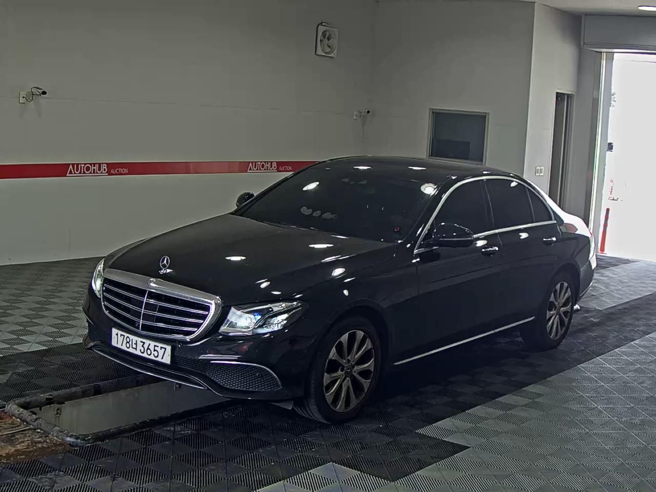 مرسيدس - E-CLASS