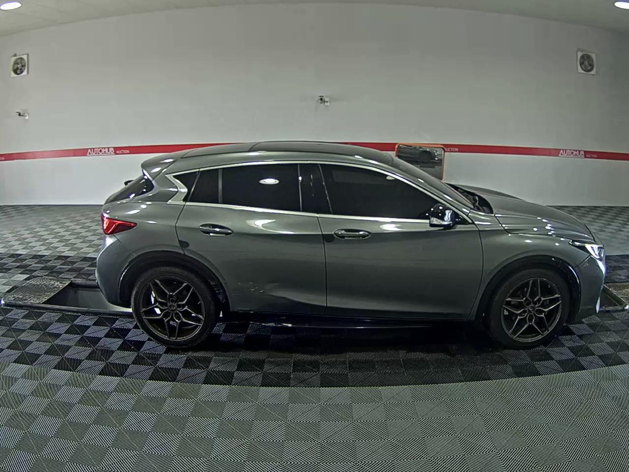 اينفيني Q30
