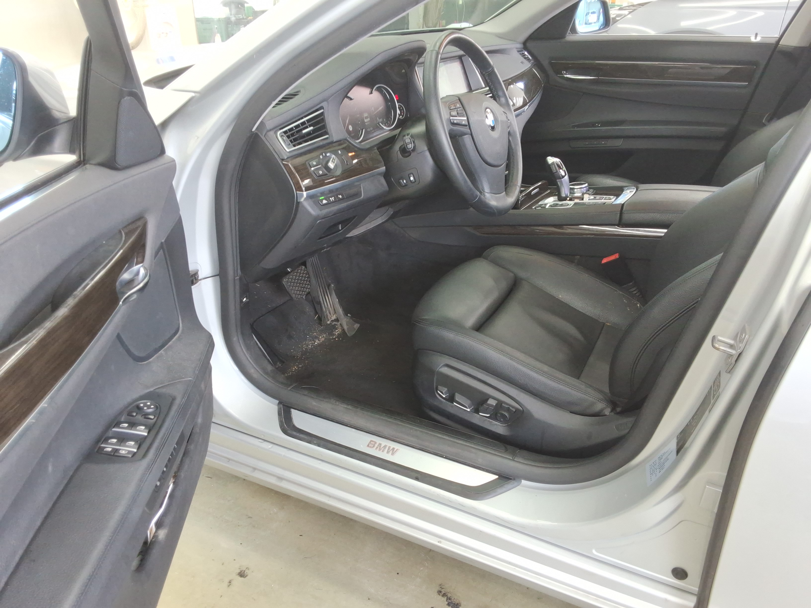 BMW الفئة السابعة