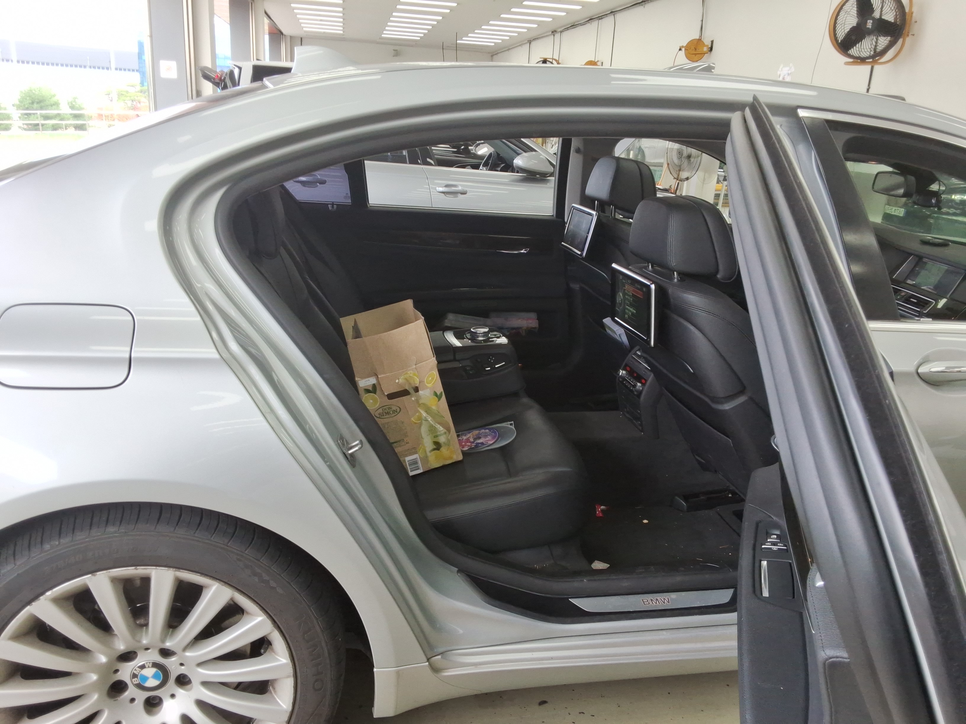 BMW الفئة السابعة