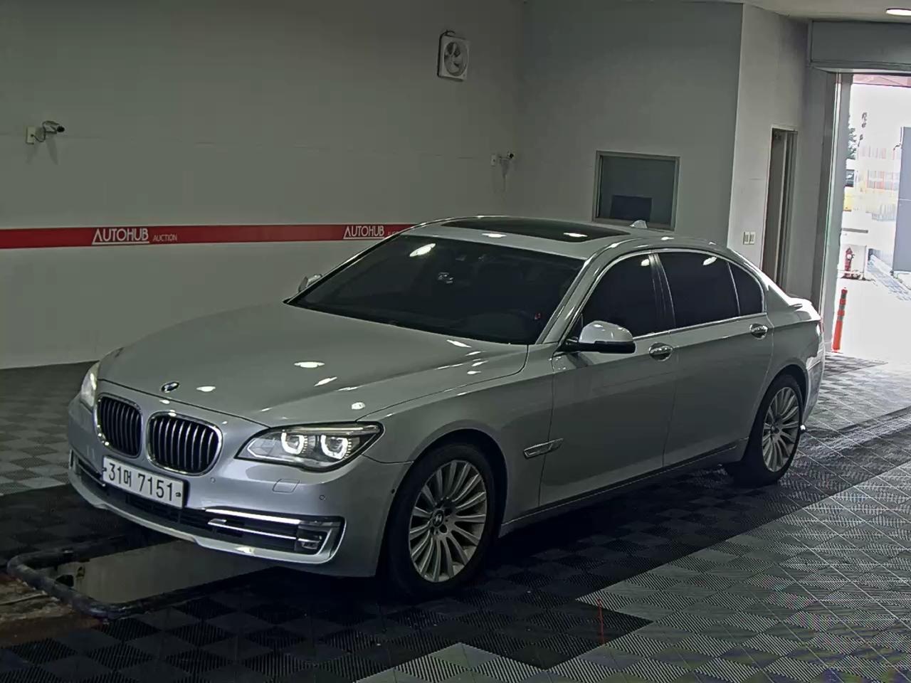 BMW الفئة السابعة