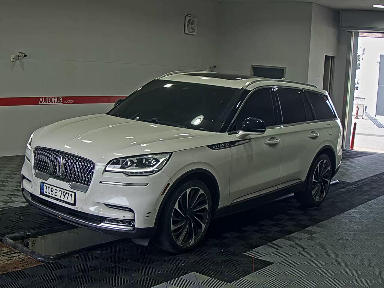 Lincoln Aviator