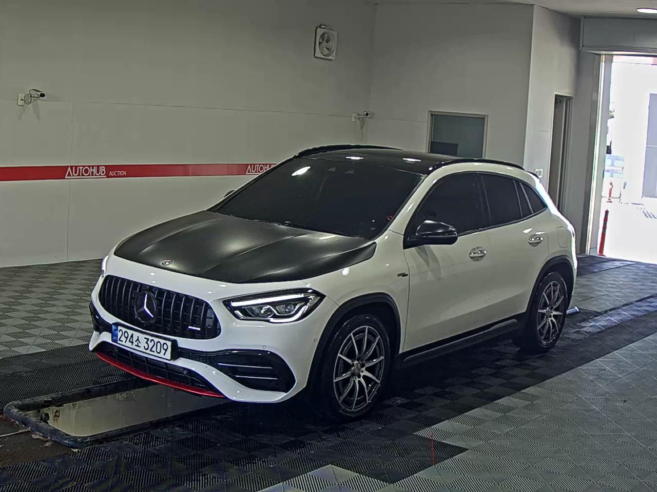 Mercedes-Benz GLA-Class