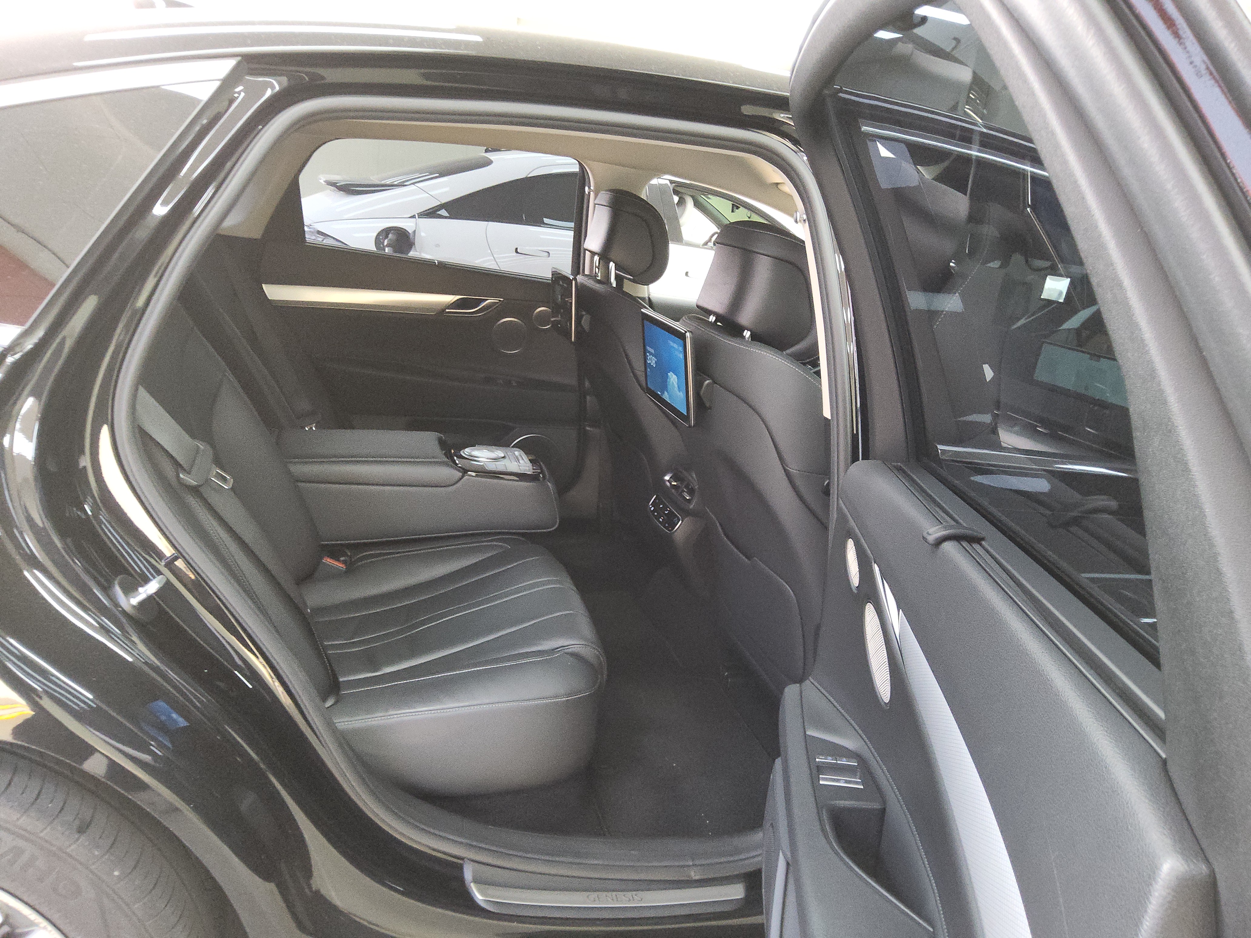 صورة إضافية