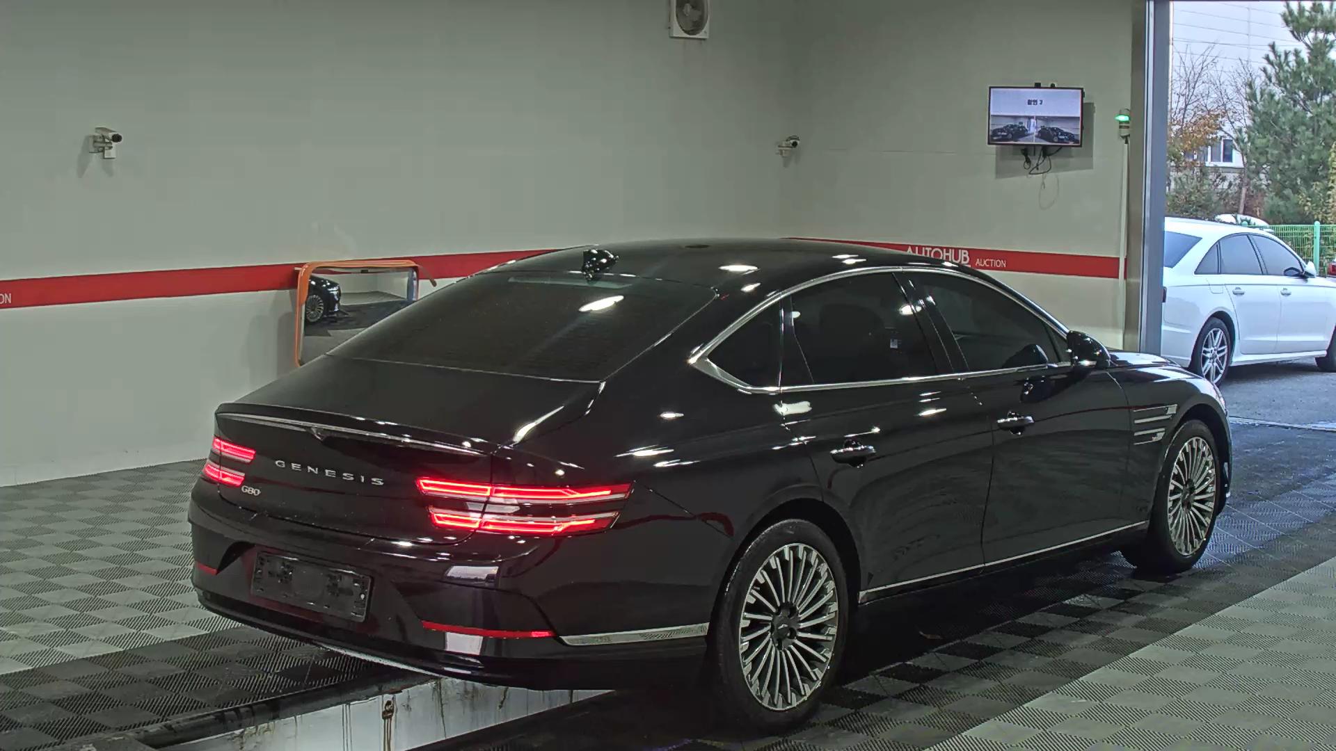 صورة إضافية