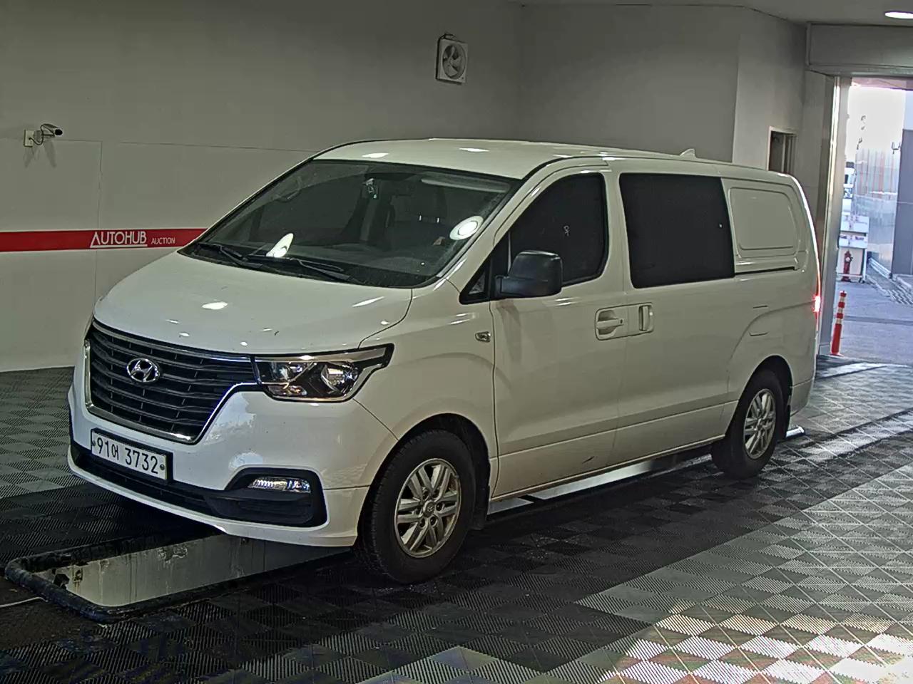 Hyundai Starex