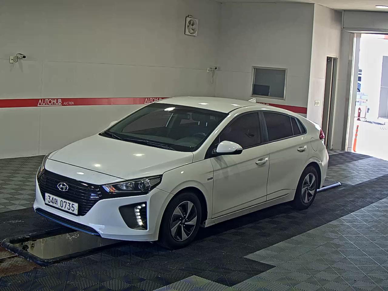 Hyundai Ioniq