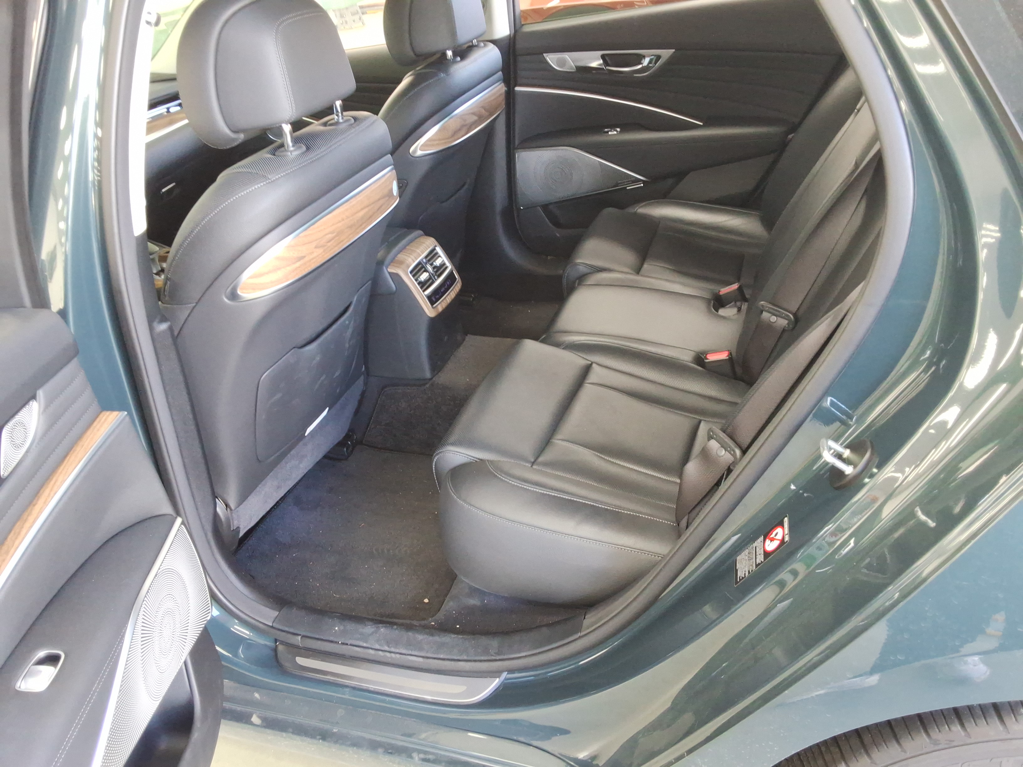 صورة إضافية