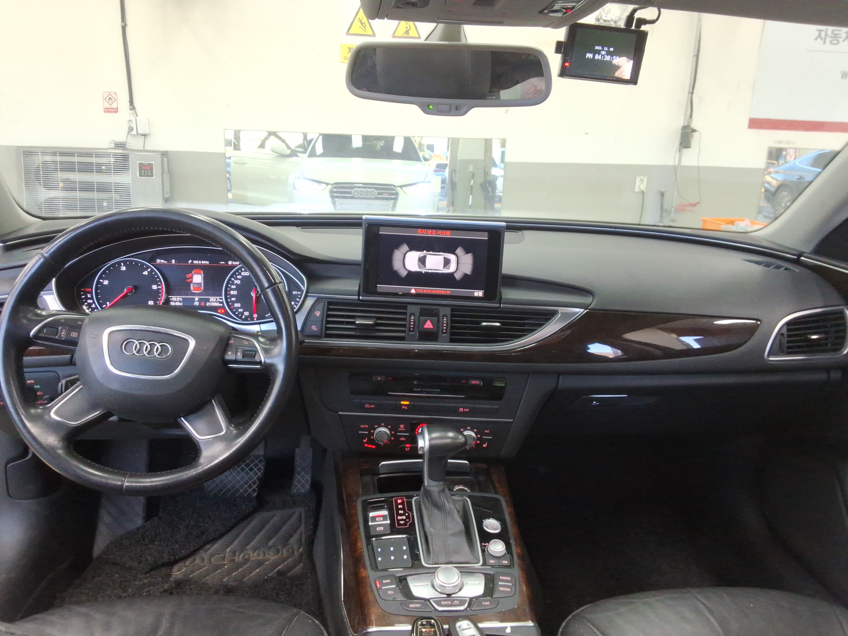 صورة إضافية