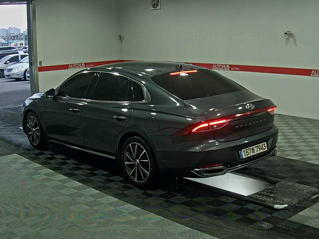 صورة إضافية