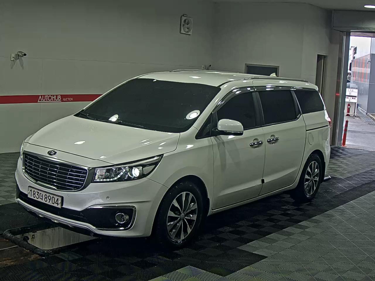 Kia Carnival