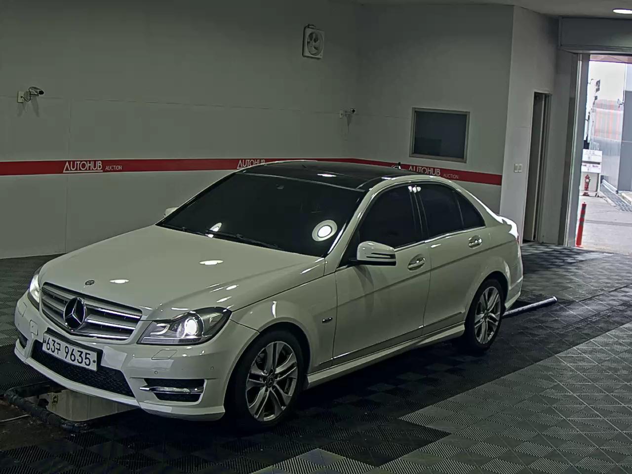 Mercedes-Benz C220