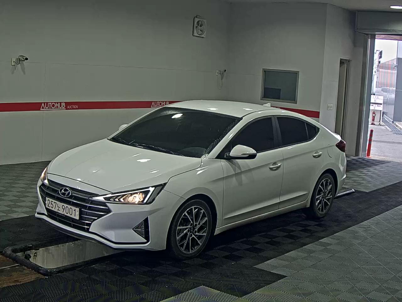 هيونداي أفانتي (إلنترا)