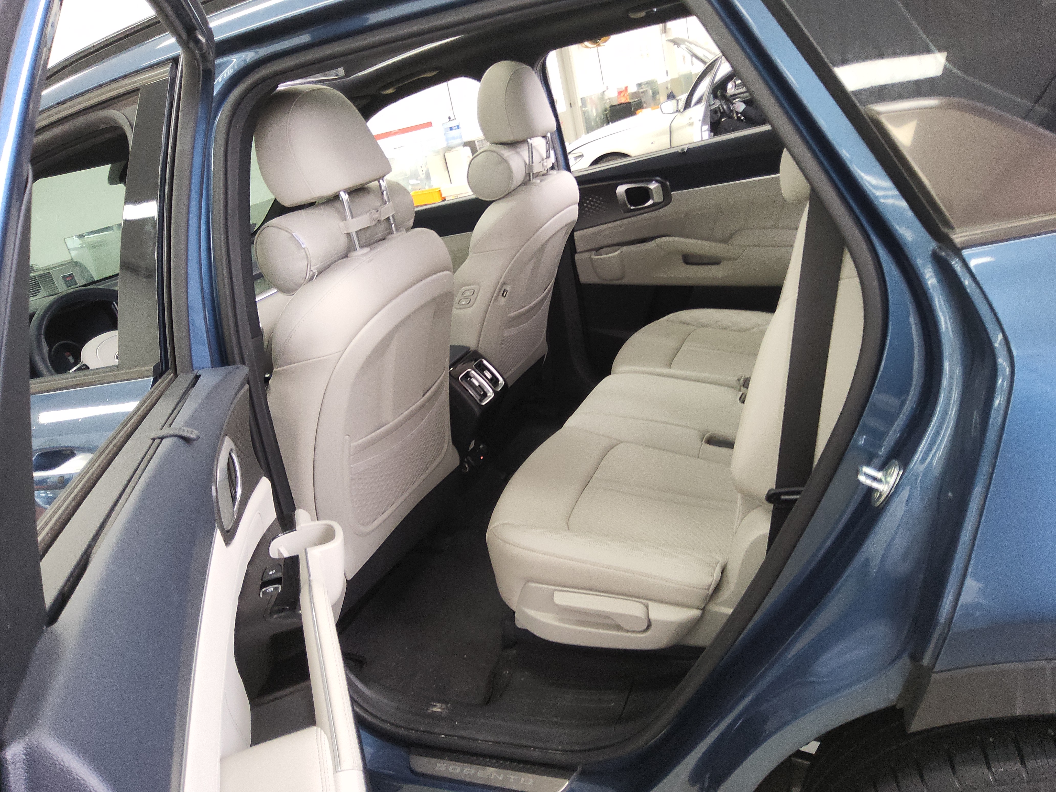 صورة إضافية