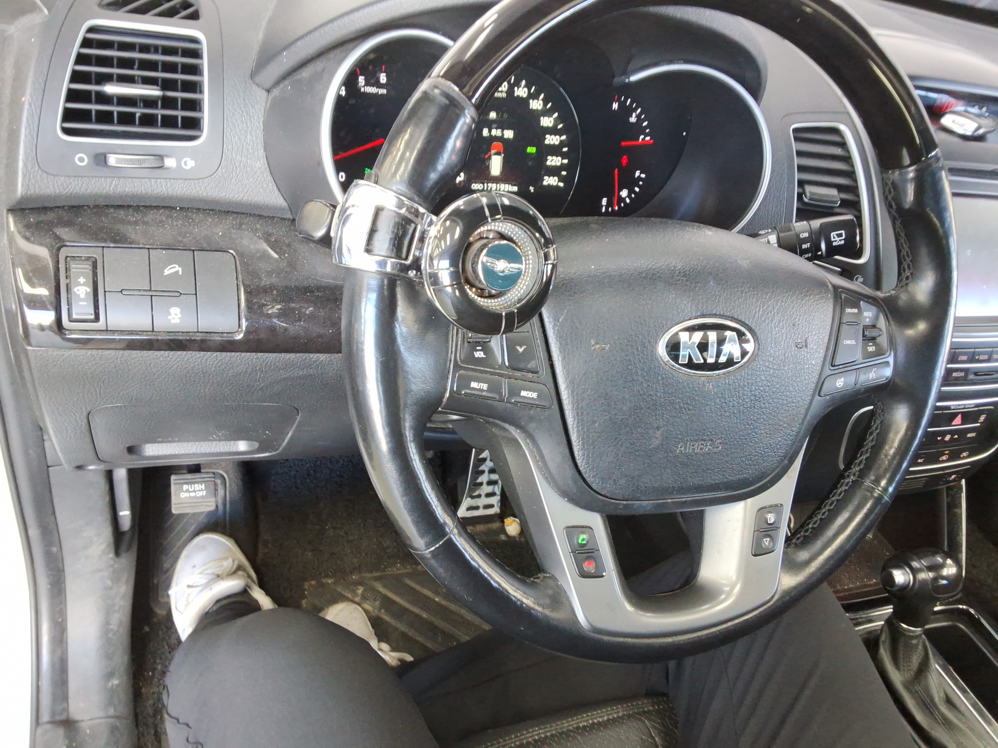 صورة إضافية