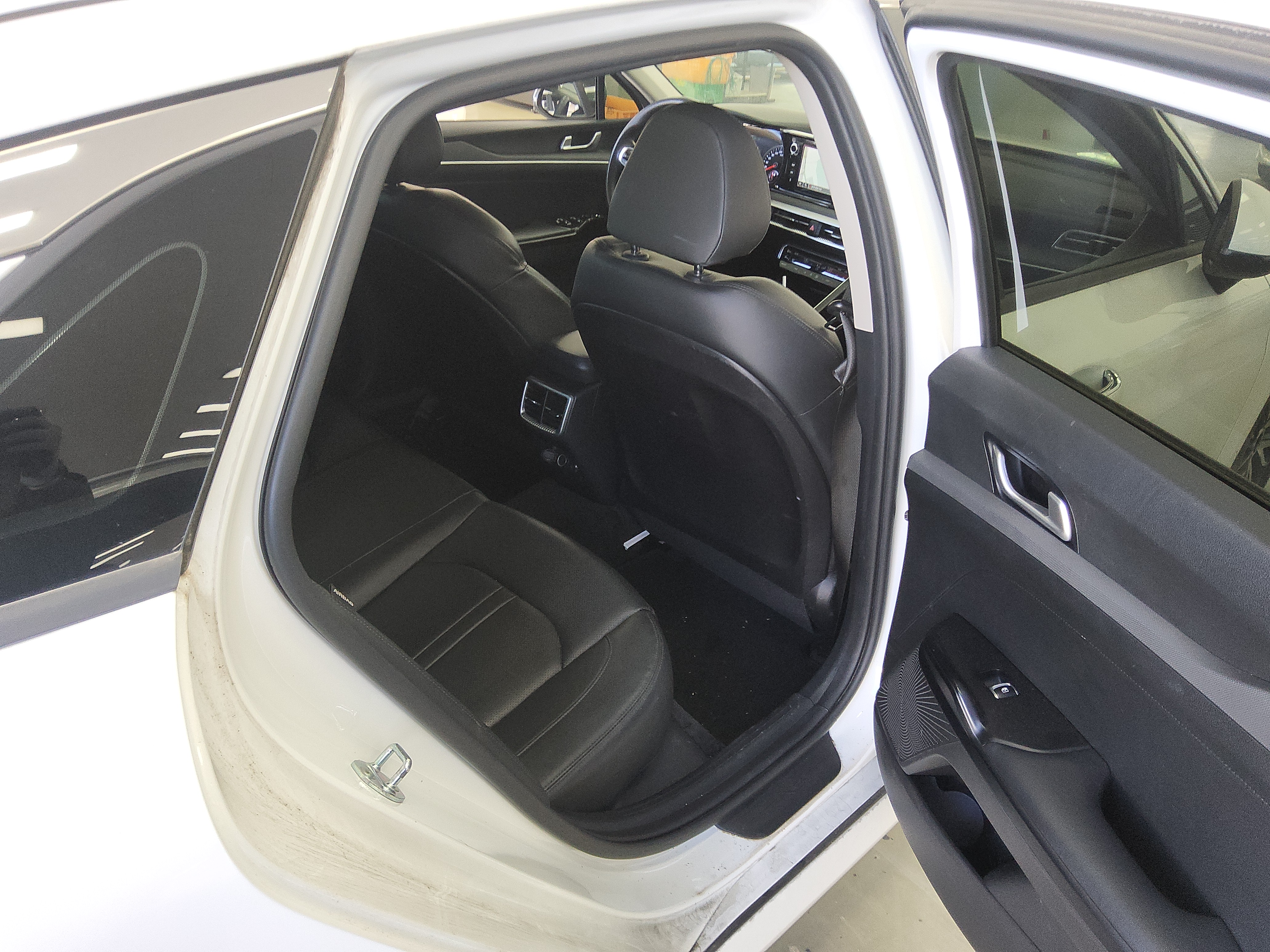 صورة إضافية