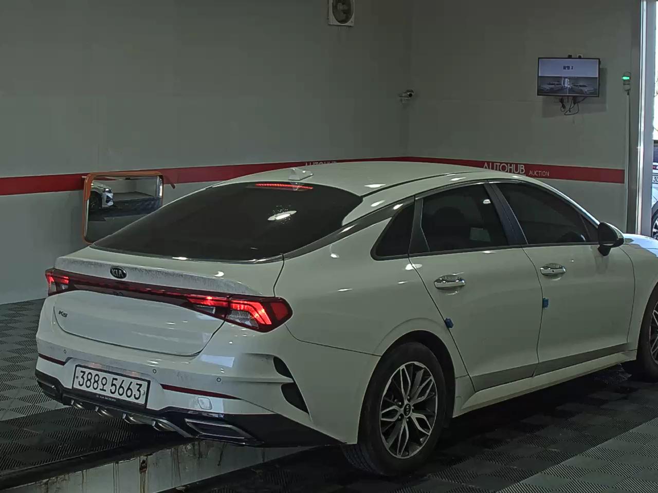 صورة إضافية