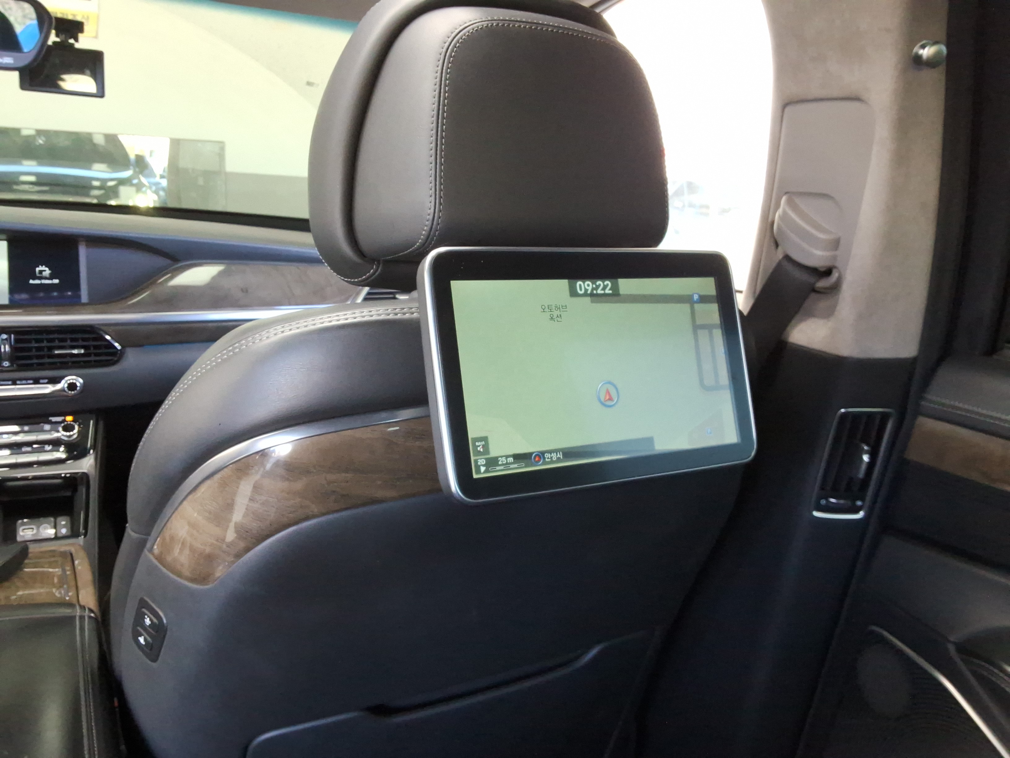 صورة إضافية