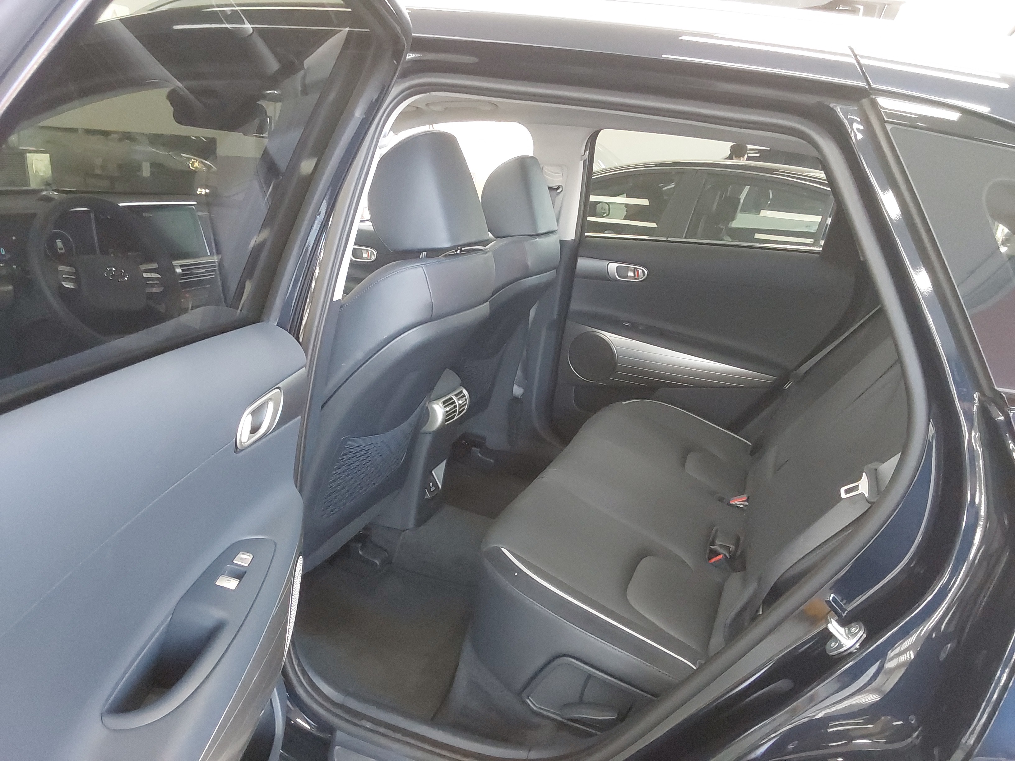 صورة إضافية