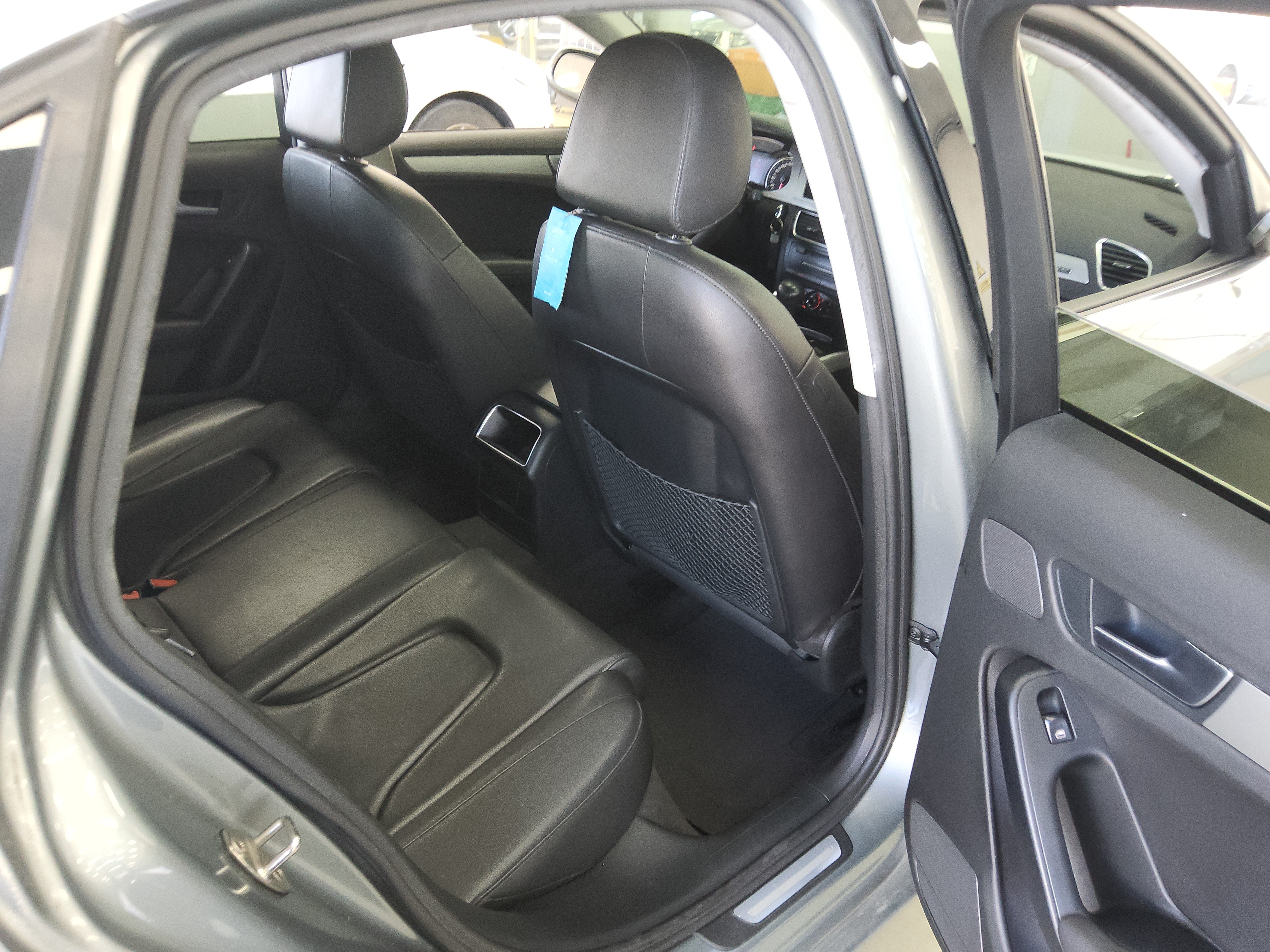 صورة إضافية