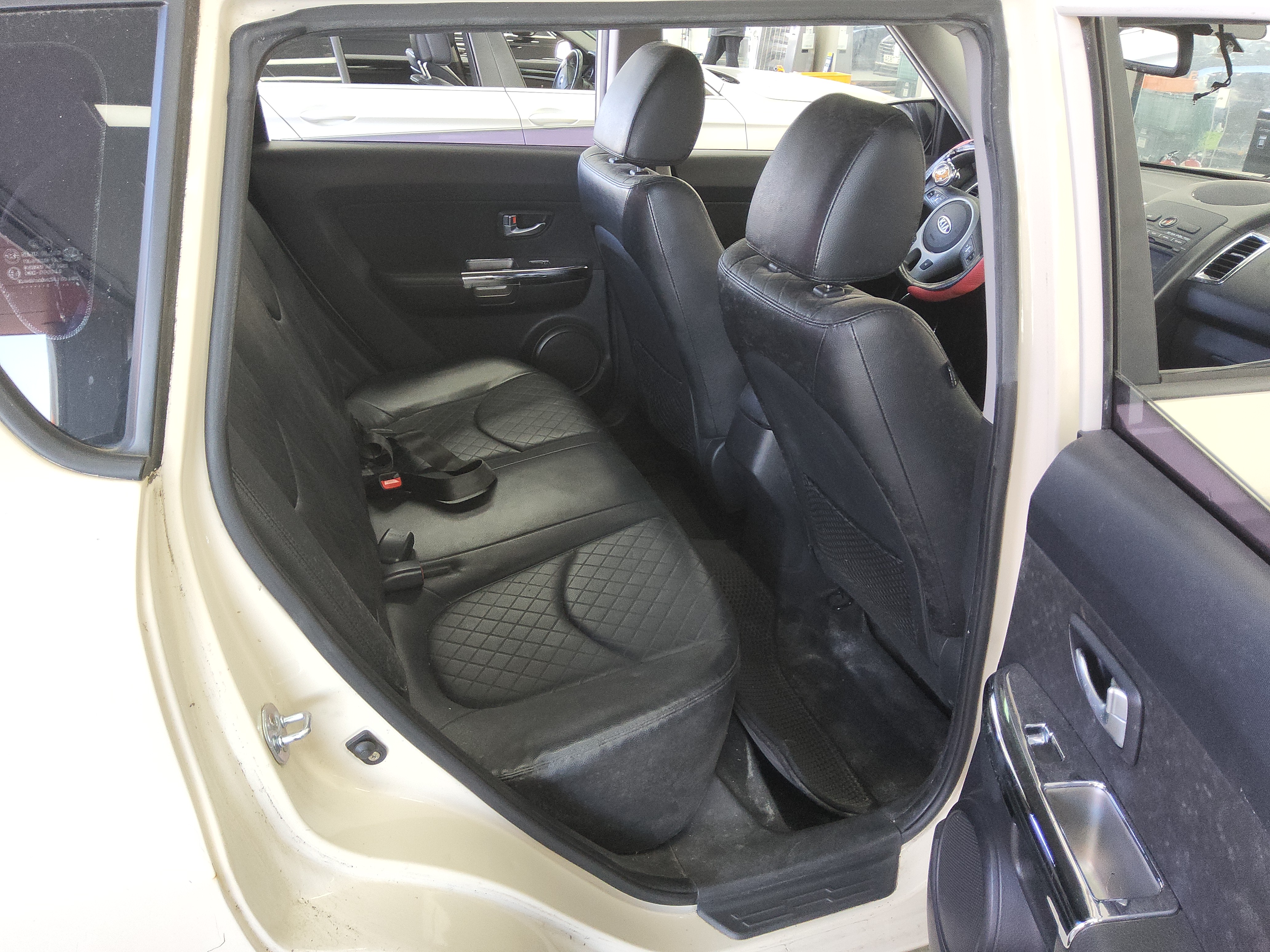 صورة إضافية